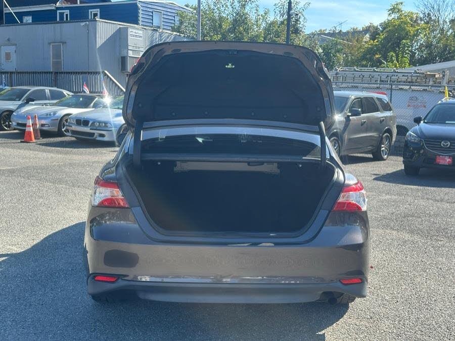 Vehicle view 37