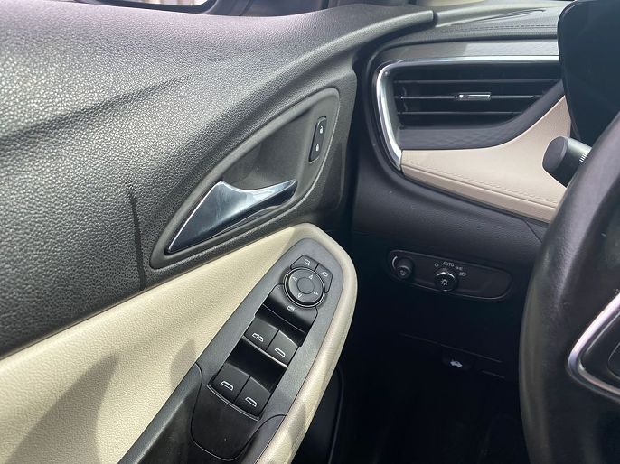Vehicle view 13