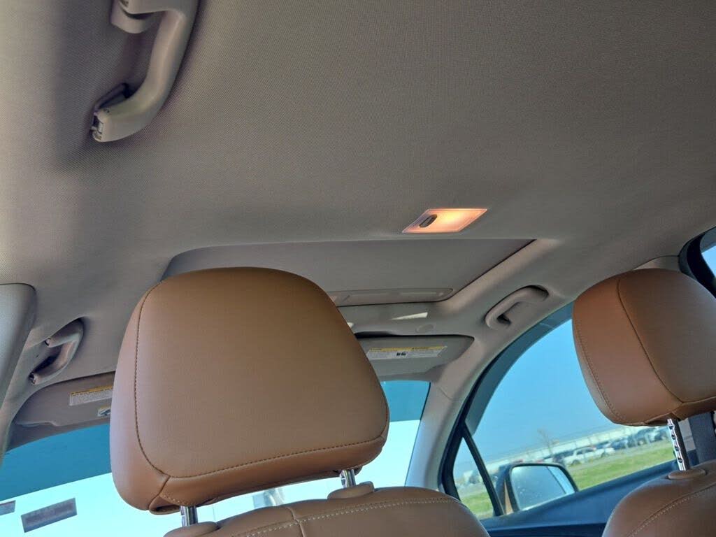 Vehicle view 8