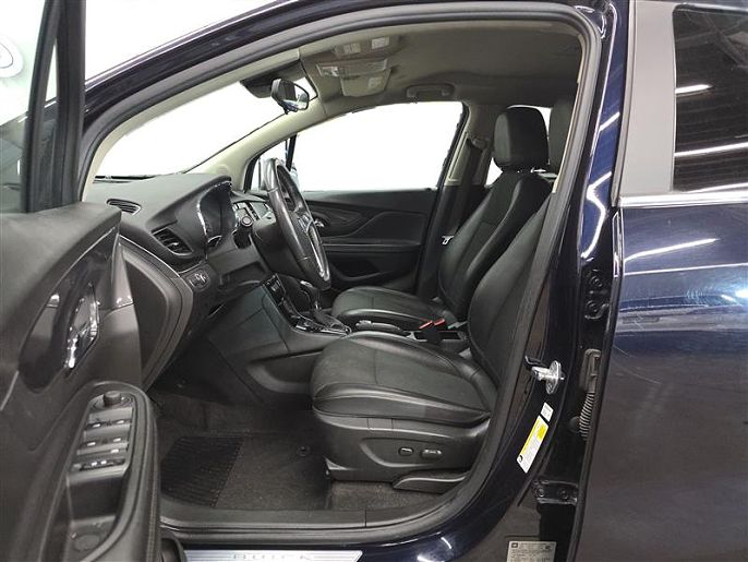 Vehicle view 9