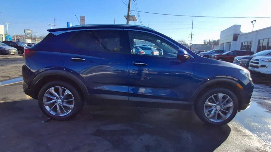 Vehicle view 9