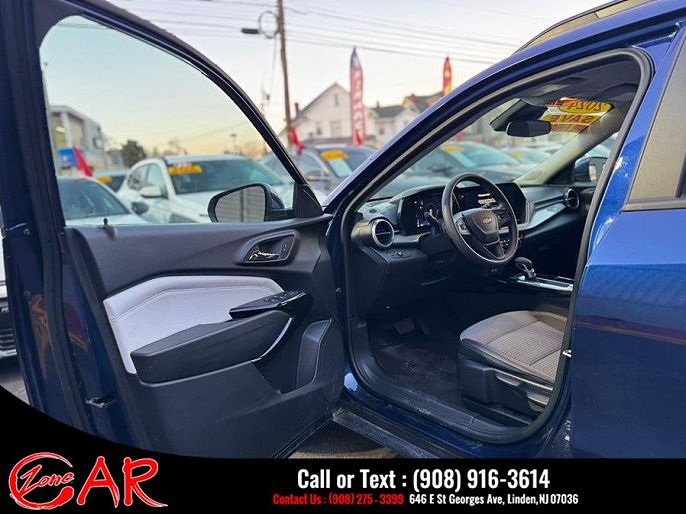 Vehicle view 17
