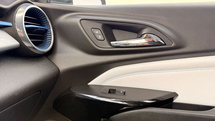 Vehicle view 26
