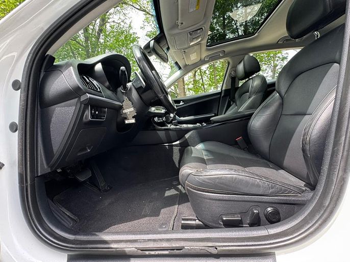 Vehicle view 19