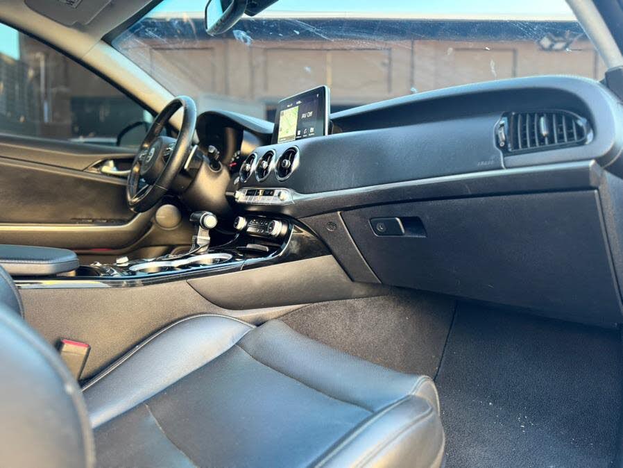 Vehicle view 19