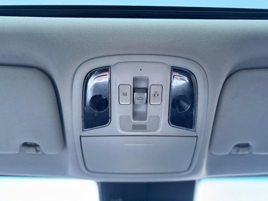 Vehicle view 34