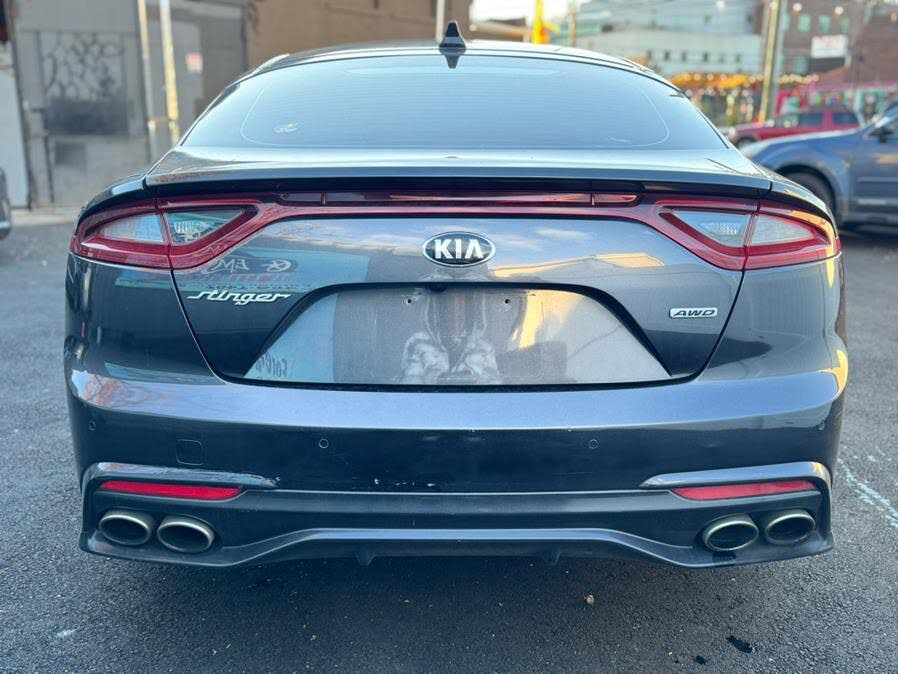 Vehicle view 9