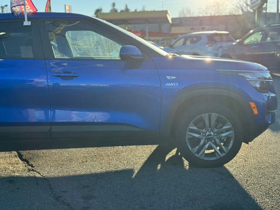 Vehicle view 4