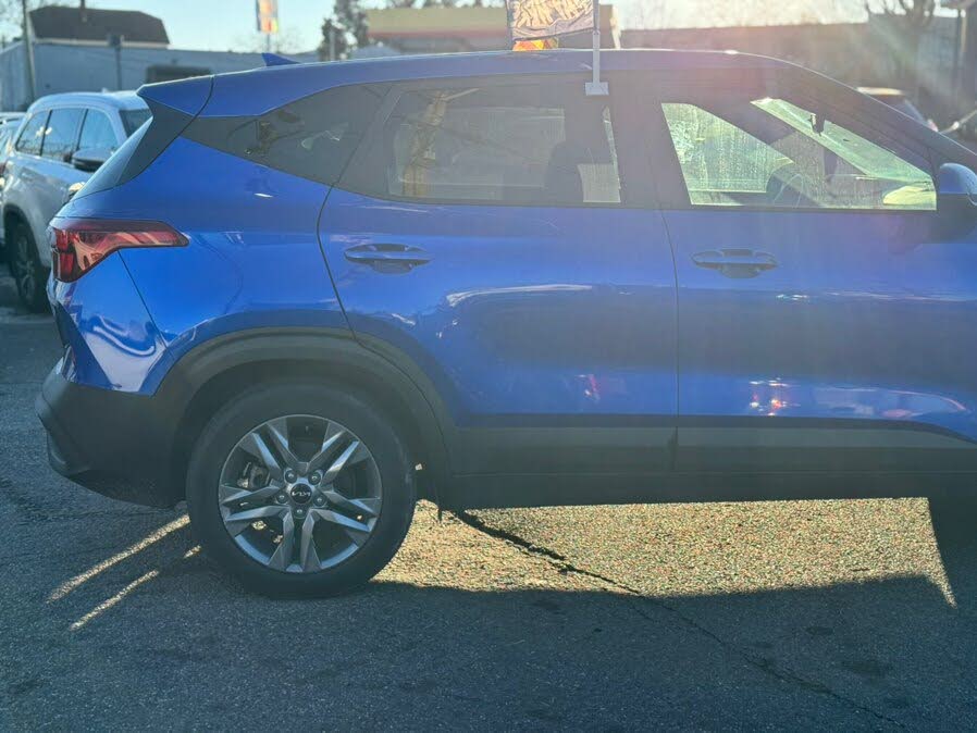 Vehicle view 5
