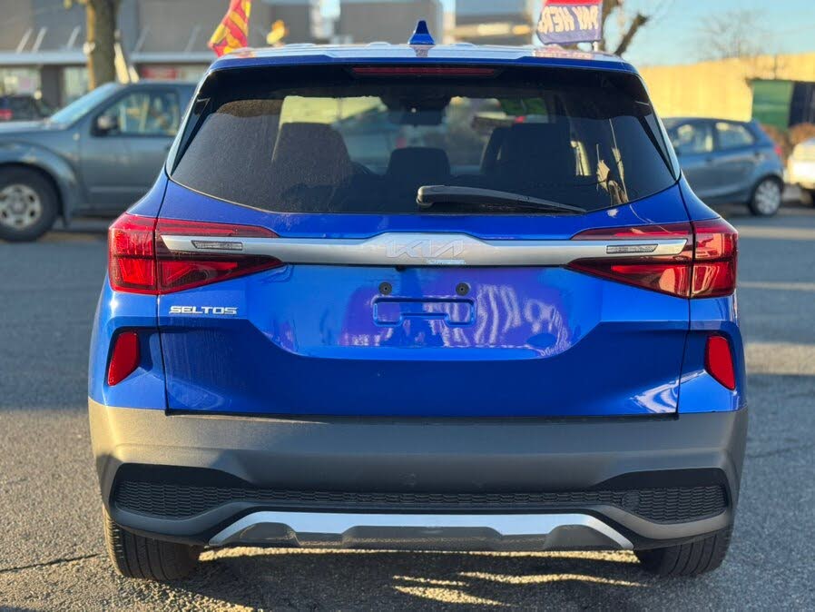 Vehicle view 6