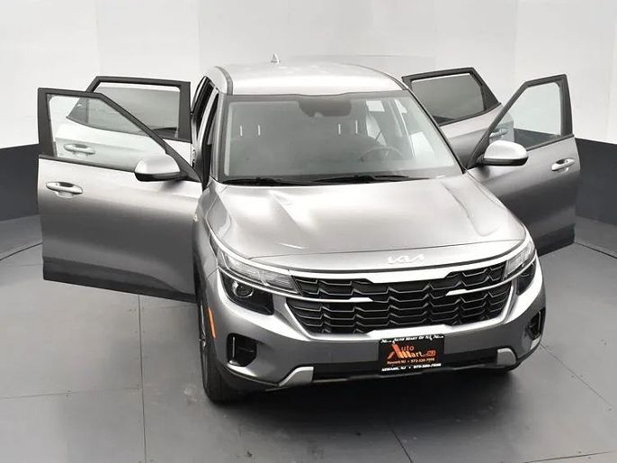 Vehicle view 47