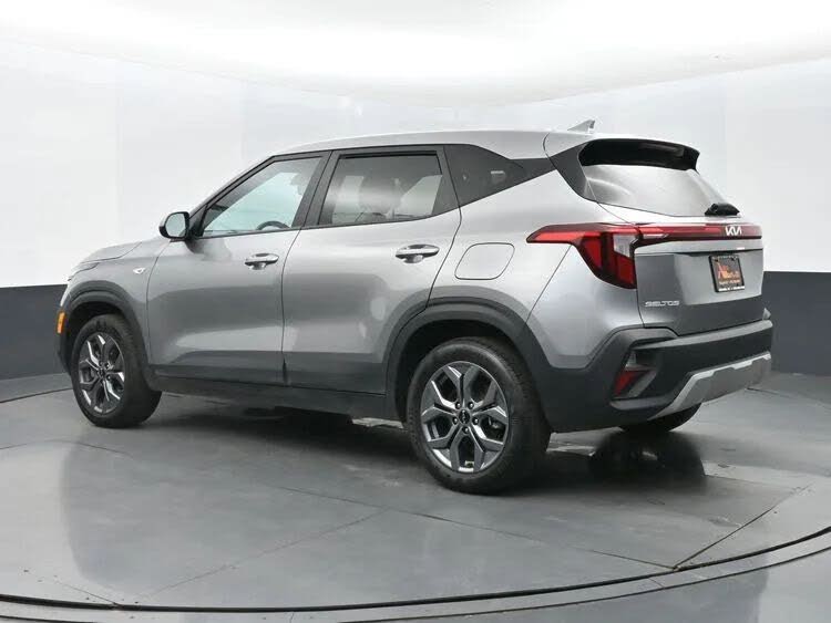 Vehicle view 9