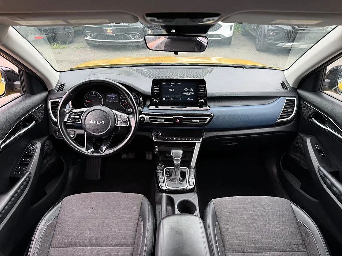 Vehicle view 6