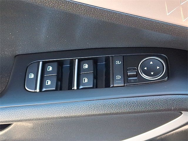 Vehicle view 27