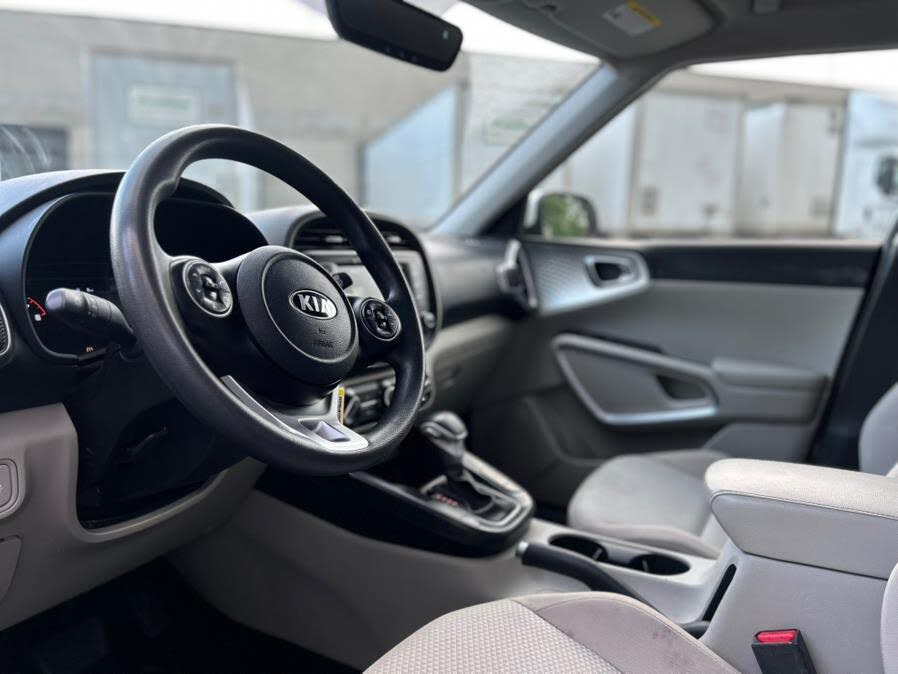 Vehicle view 13