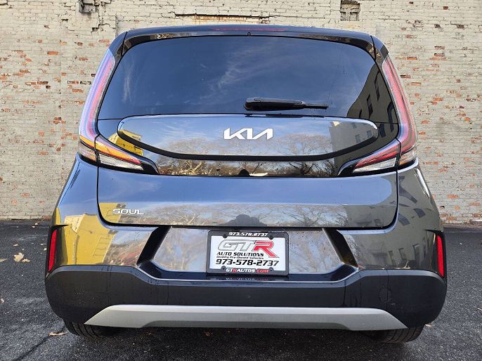 Vehicle view 17