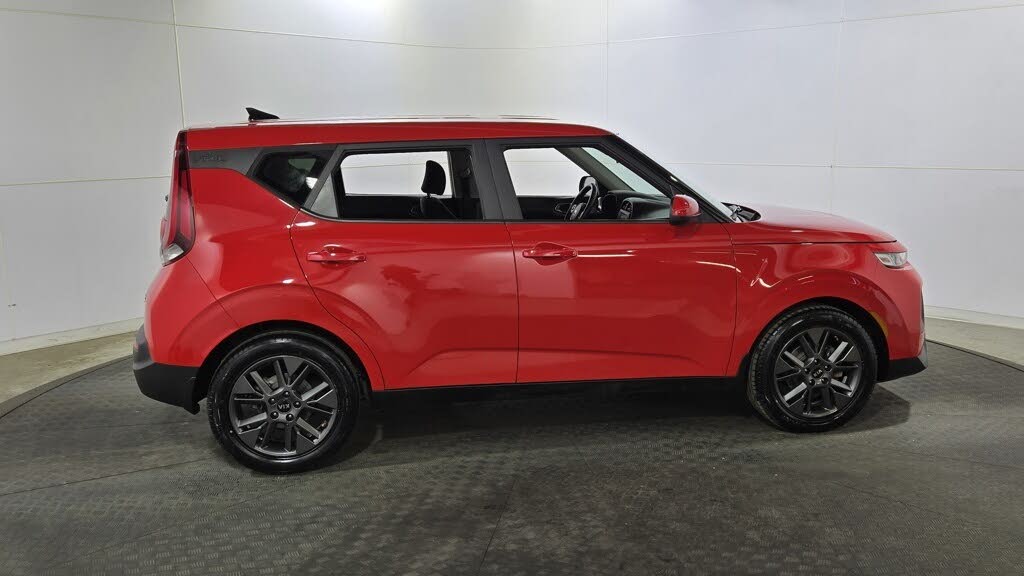 Vehicle view 8