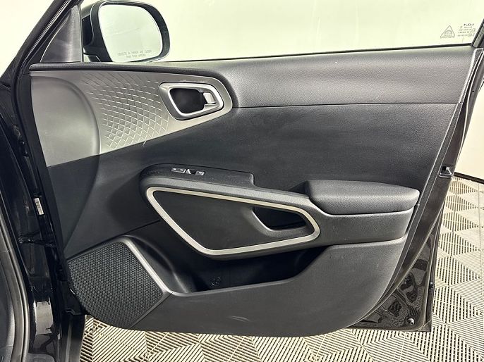 Vehicle view 33