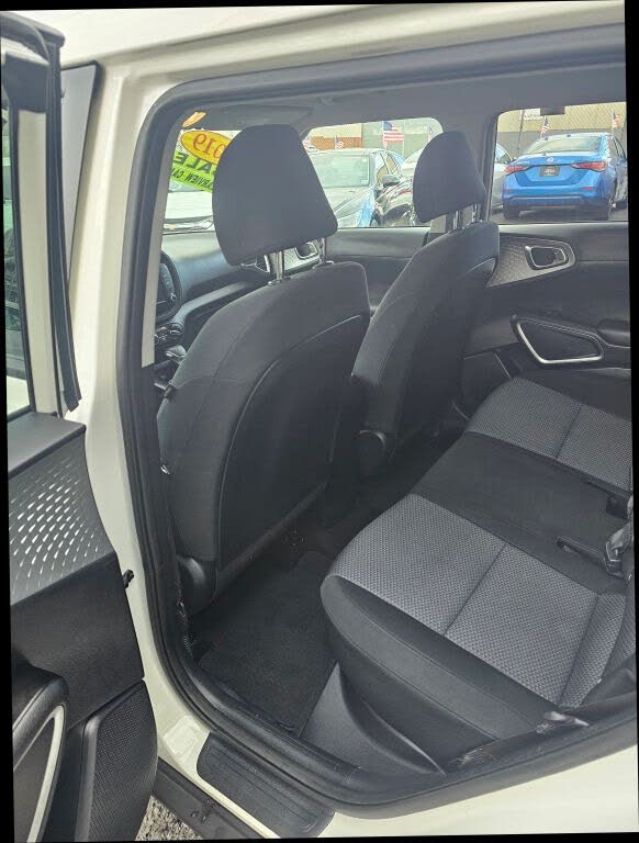 Vehicle view 7