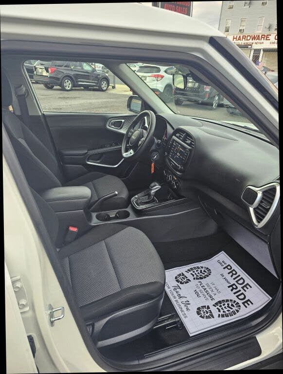 Vehicle view 8