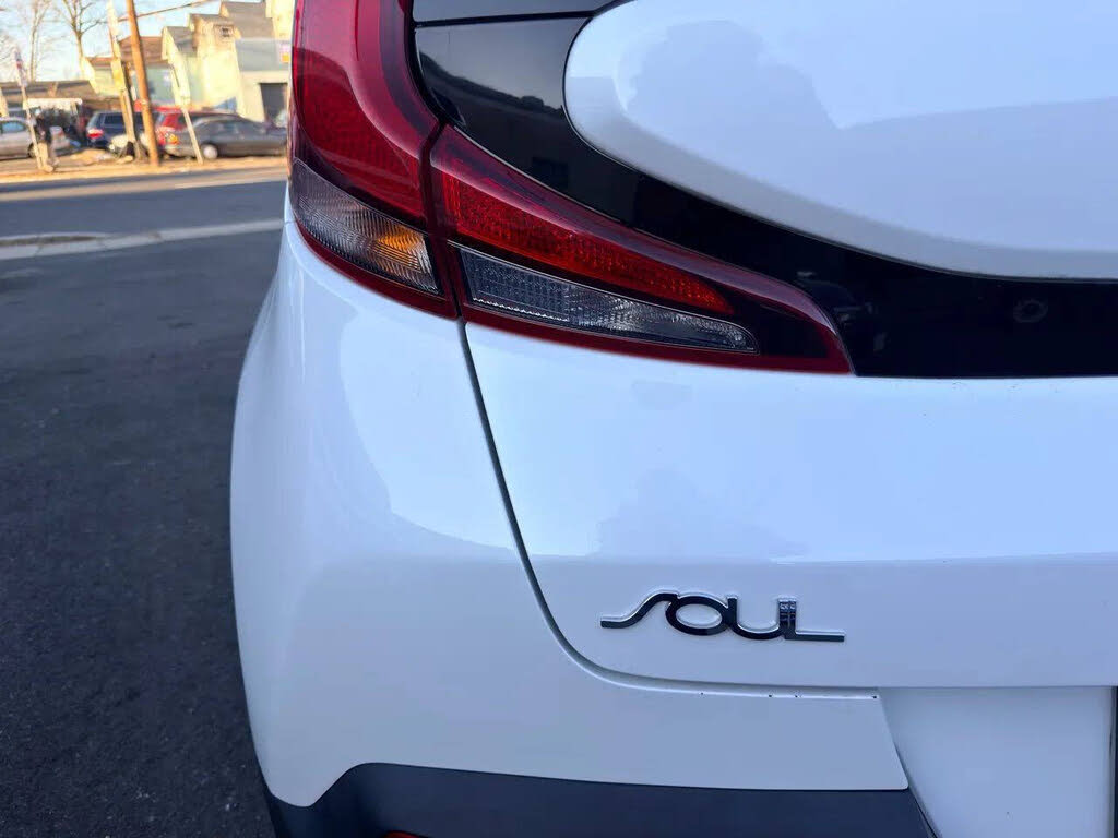 Vehicle view 13