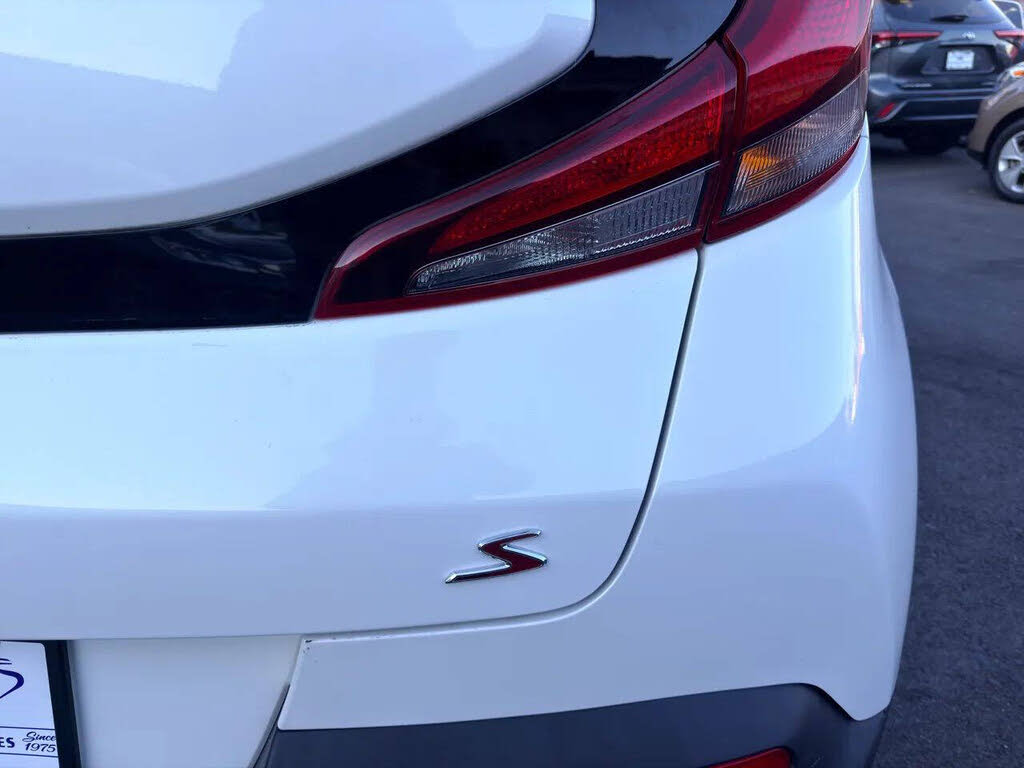 Vehicle view 14