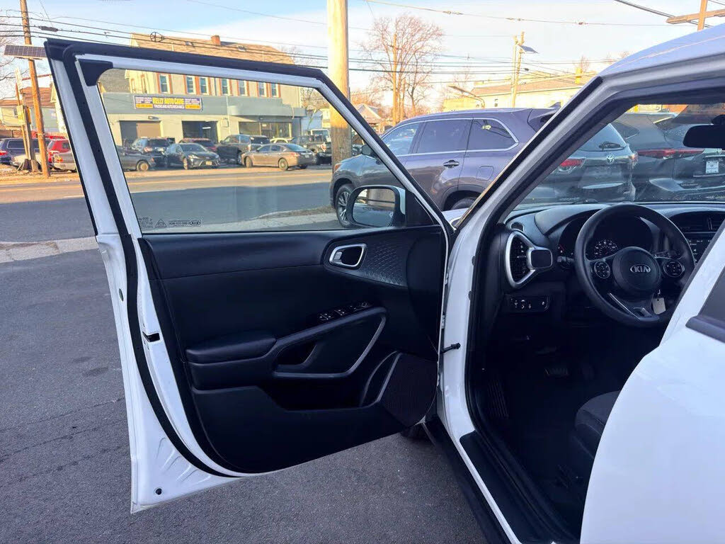 Vehicle view 18