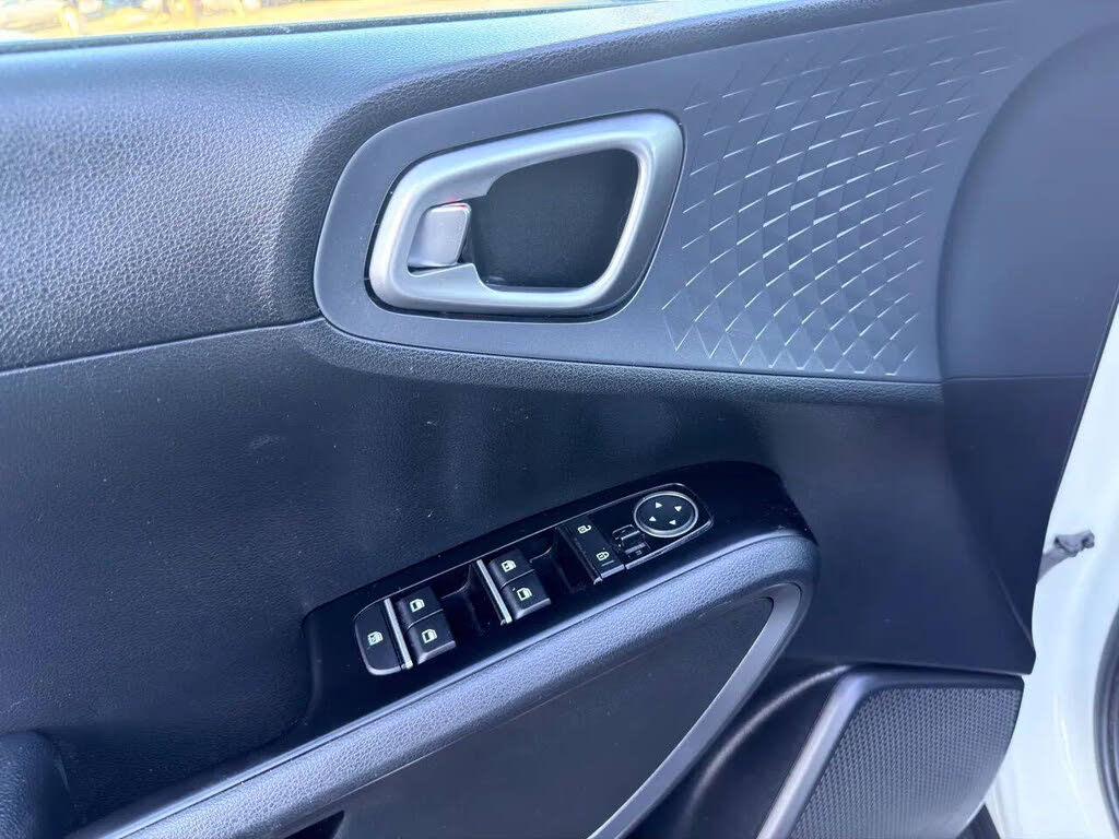Vehicle view 19