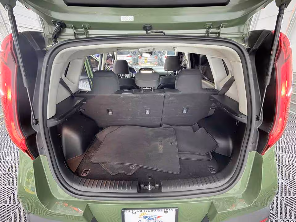 Vehicle view 15