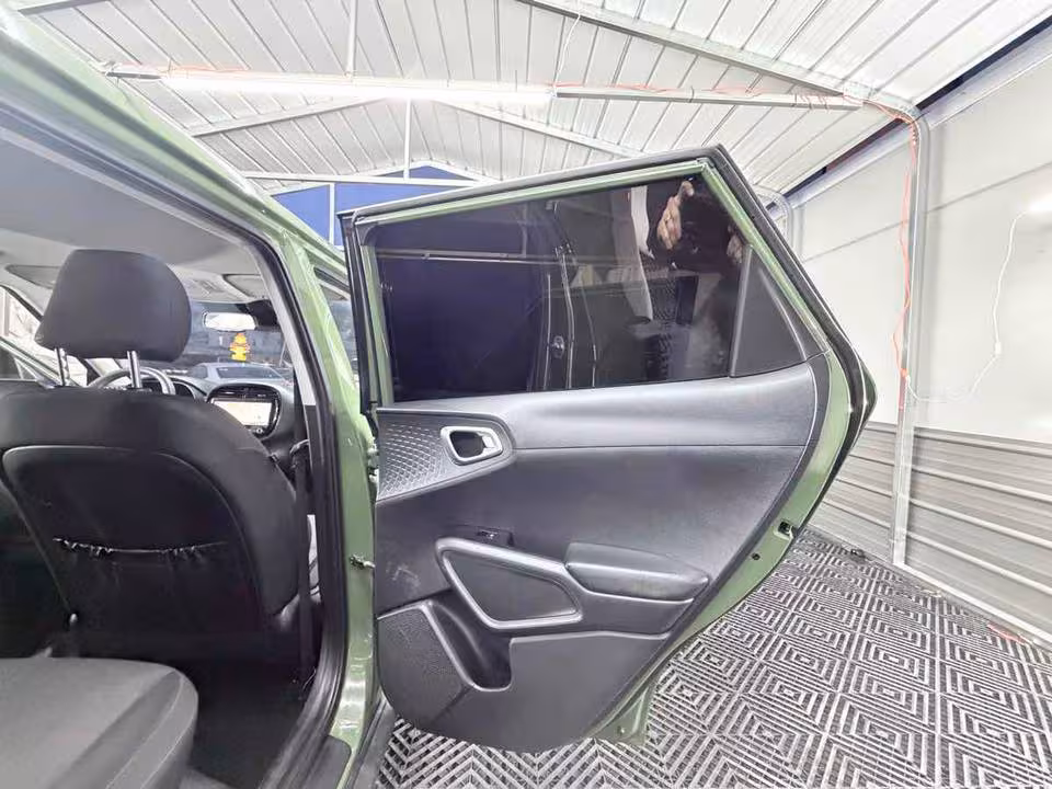 Vehicle view 17