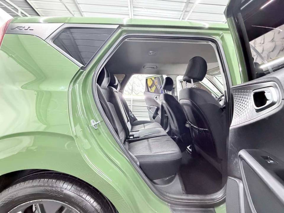 Vehicle view 19