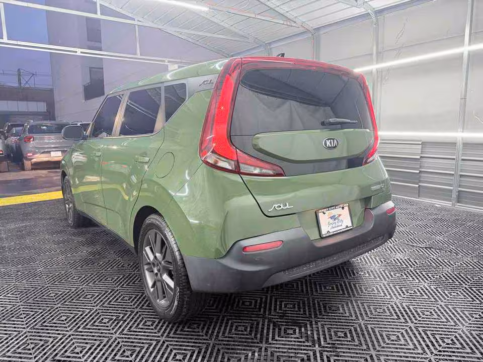 Vehicle view 7
