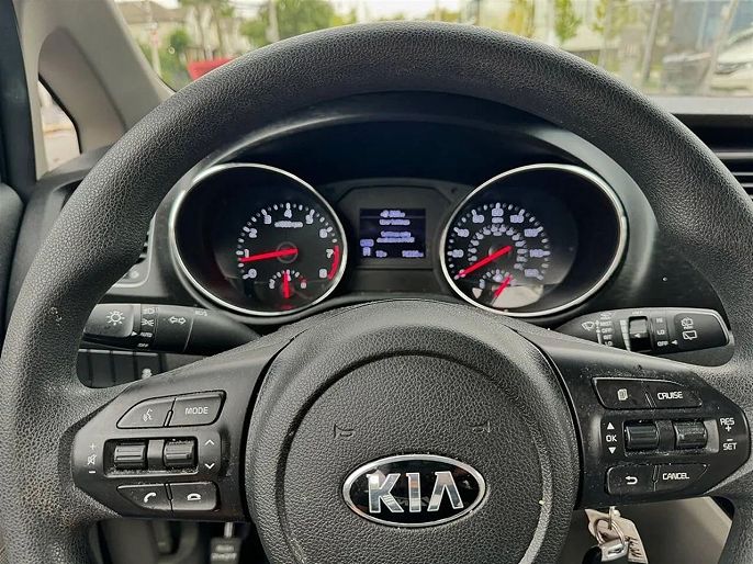 Vehicle view 7