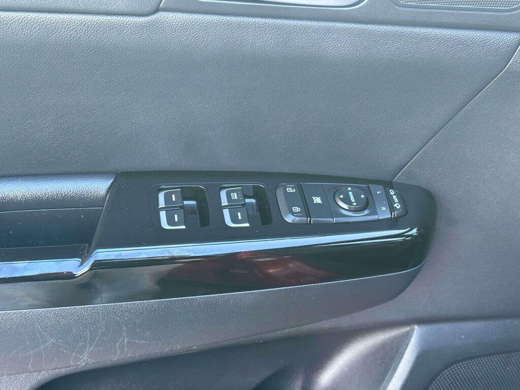 Vehicle view 17