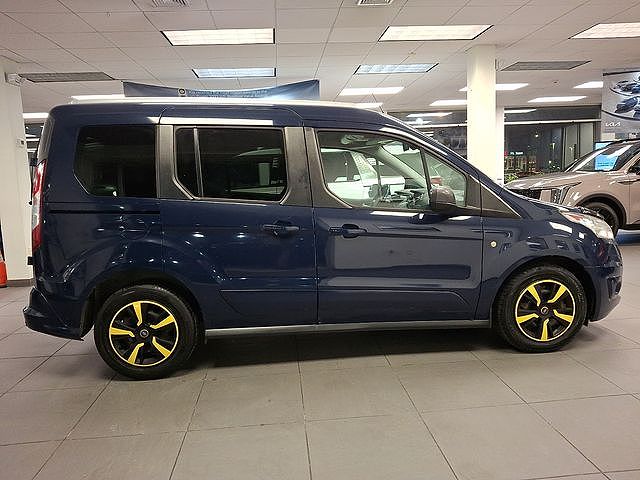 Vehicle view 7