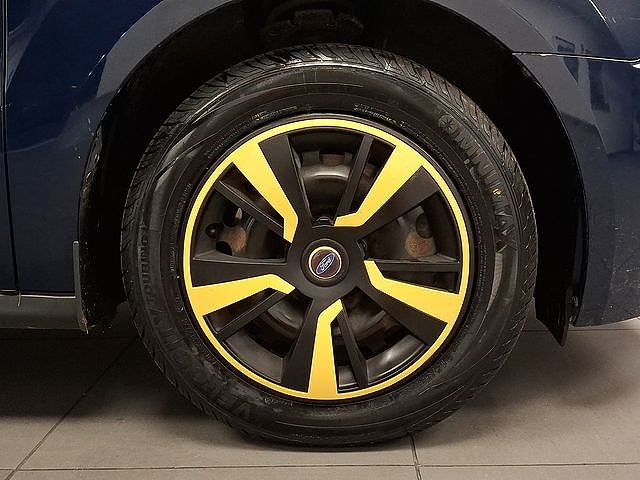 Vehicle view 8