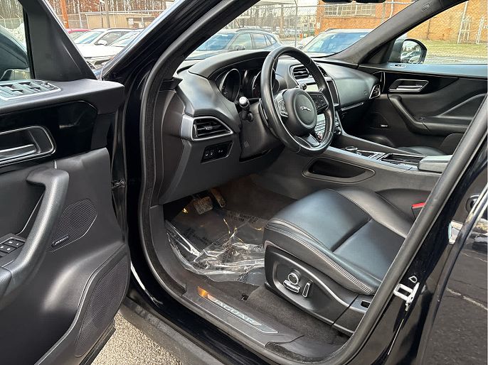 Vehicle view 14