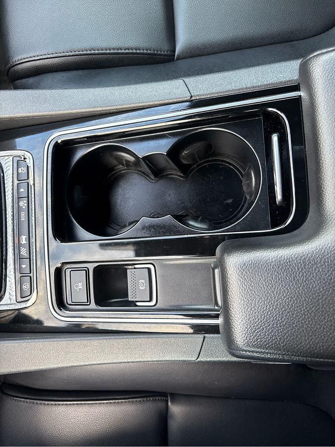 Vehicle view 19