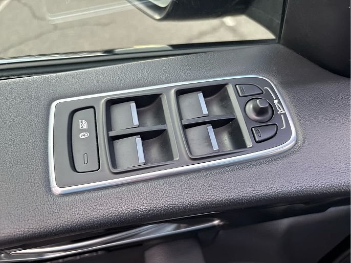 Vehicle view 29
