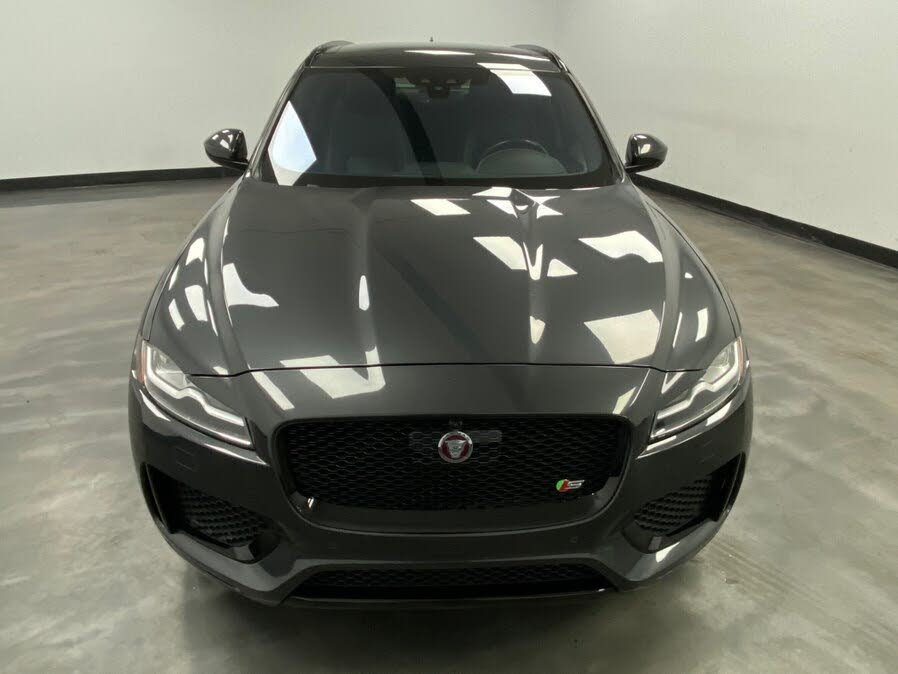 Vehicle view 9