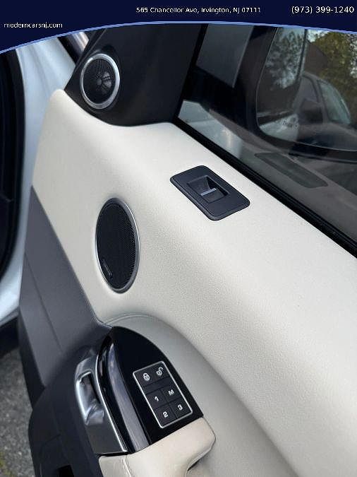 Vehicle view 21