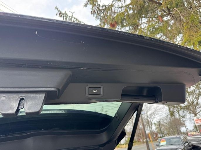 Vehicle view 8