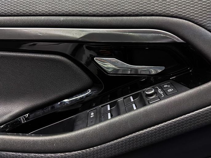 Vehicle view 23