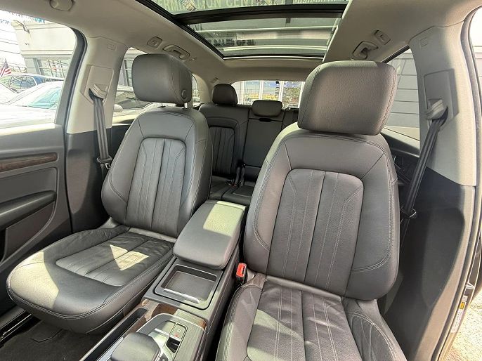 Vehicle view 17