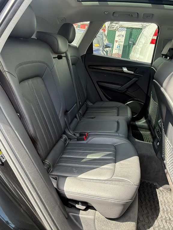 Vehicle view 25