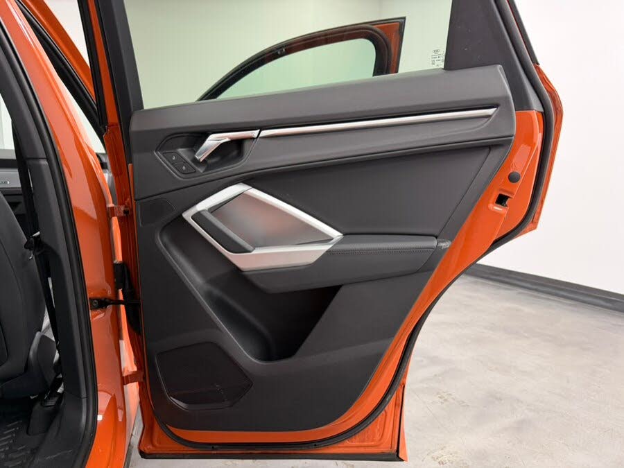 Vehicle view 29