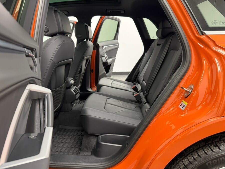Vehicle view 34