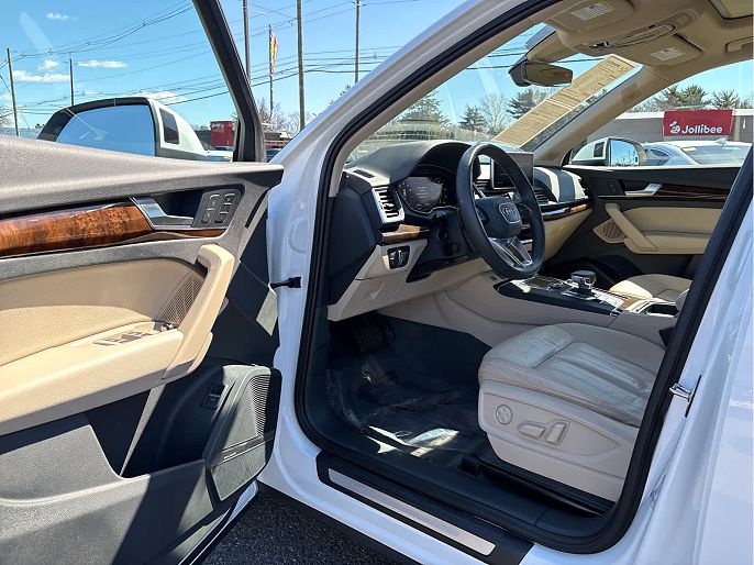 Vehicle view 14