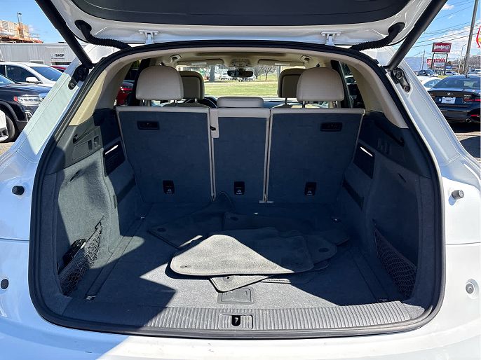 Vehicle view 9