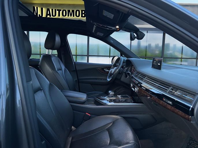 Vehicle view 18